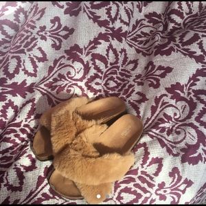 Furry sandals